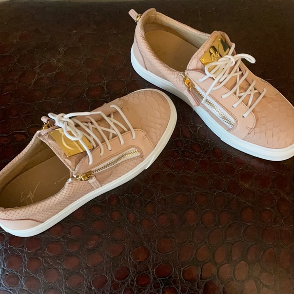 Giuseppe Zanotti Shoes - 🚨Giuseppe Zanotti size 42